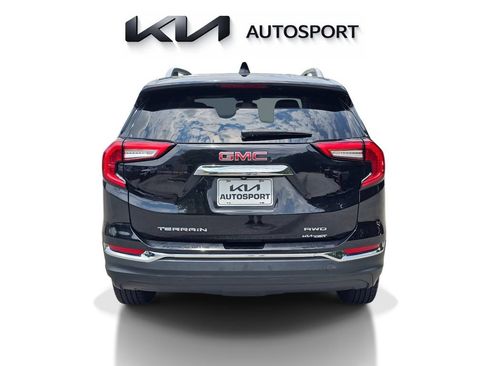 Used 2024 GMC Terrain SLT AWD/4WD image 10