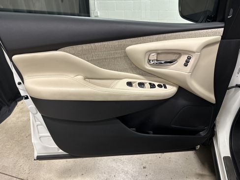 Used 2020 Nissan Murano SL w/ Moonroof Package AWD/4WD image 14
