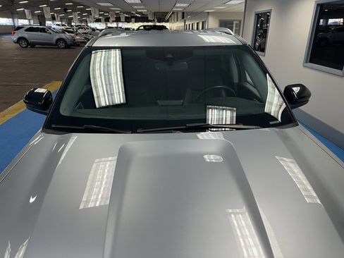 Used 2023 Ford Explorer Limited image 12