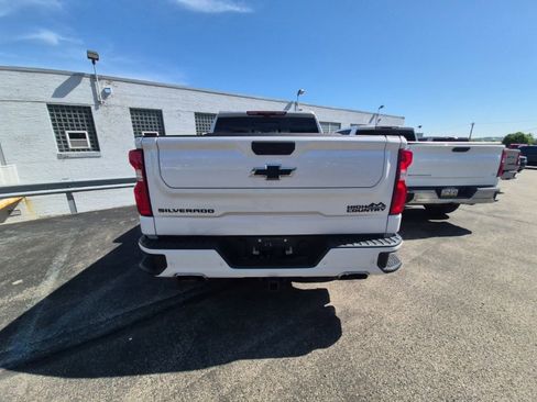 Used 2024 Chevrolet Silverado 1500 High Country w/ High Country Premium Package AWD/4WD image 6