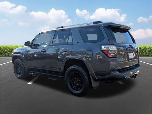 Used 2022 Toyota 4Runner SR5 Premium w/ Moonroof Package image 6