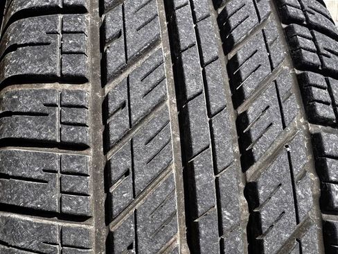 Used 2024 Kia Carnival LX image 27