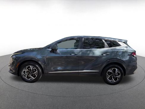 Used 2025 Kia Sportage LX FWD image 9