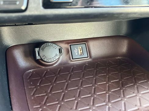 Used 2023 Toyota RAV4 Limited image 42