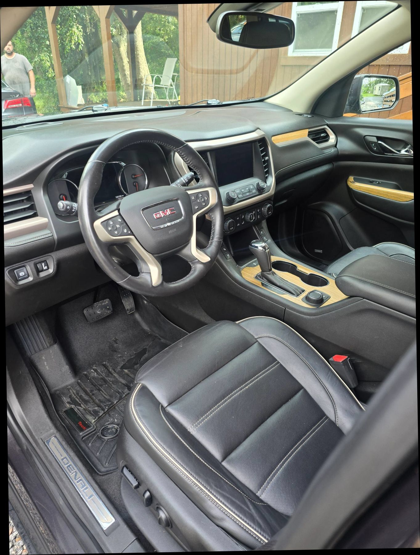 Used 2017 GMC Acadia Denali w/ Technology Package AWD/4WD image 16