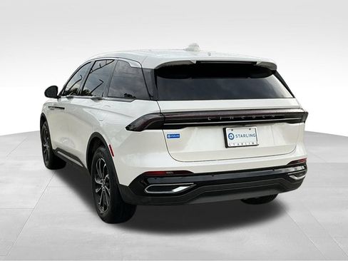 Used 2026 Lincoln Nautilus Premier AWD/4WD image 7