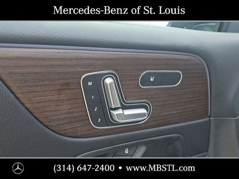 Used 2026 Mercedes-Benz GLB 250 4MATIC image 17