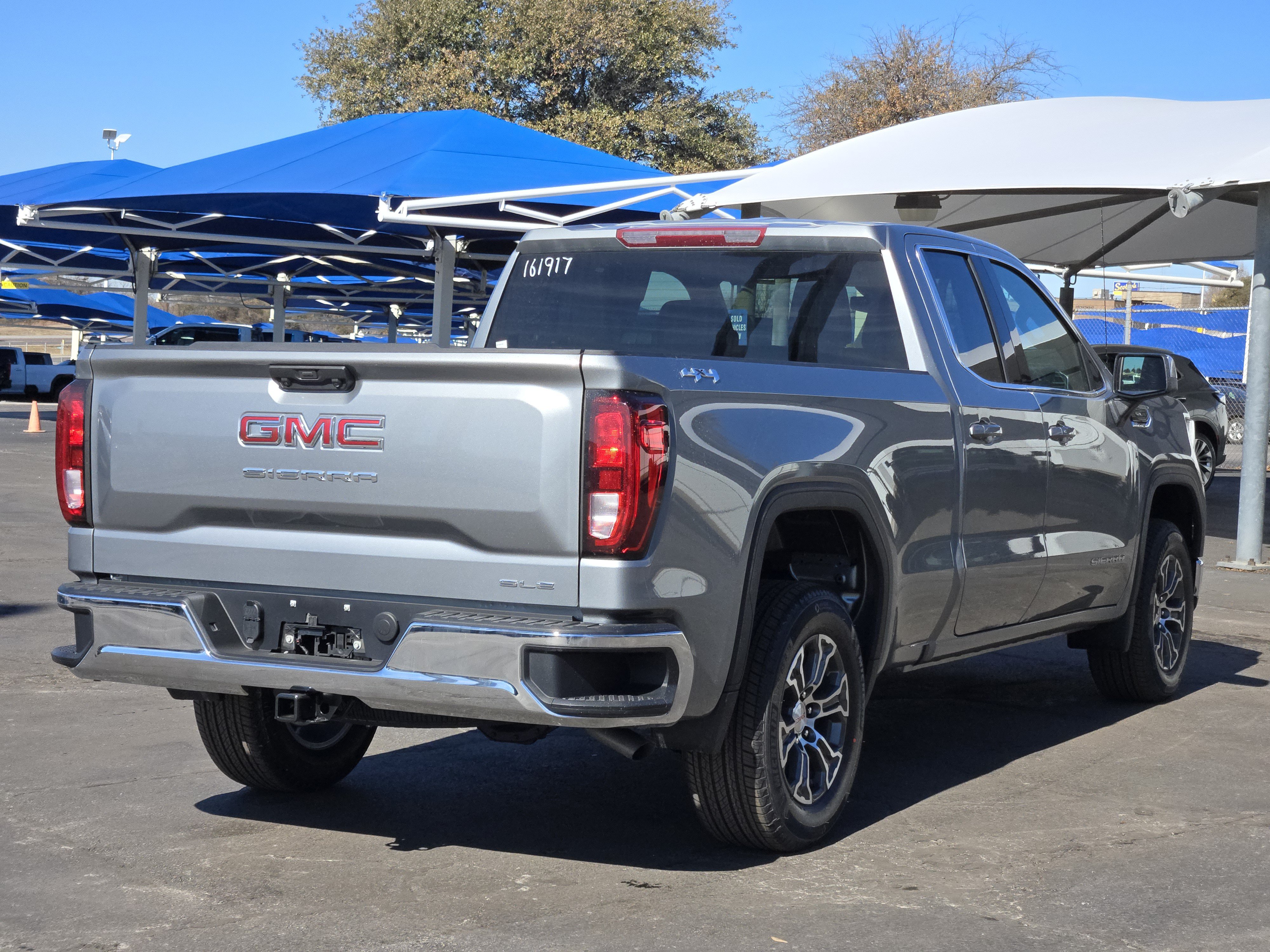 New 2026 GMC Sierra 1500 SLE AWD/4WD image 4