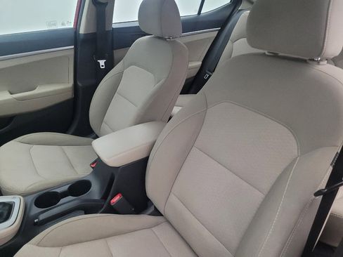 Used 2019 Hyundai Elantra SE FWD image 17