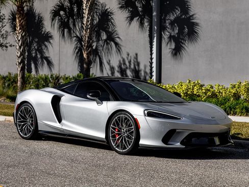 Used 2022 McLaren GT image 52