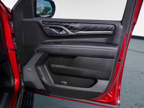 Used 2023 GMC Yukon Denali image 34