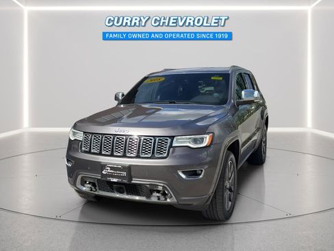 Used 2018 Jeep Grand Cherokee Overland AWD/4WD image 3