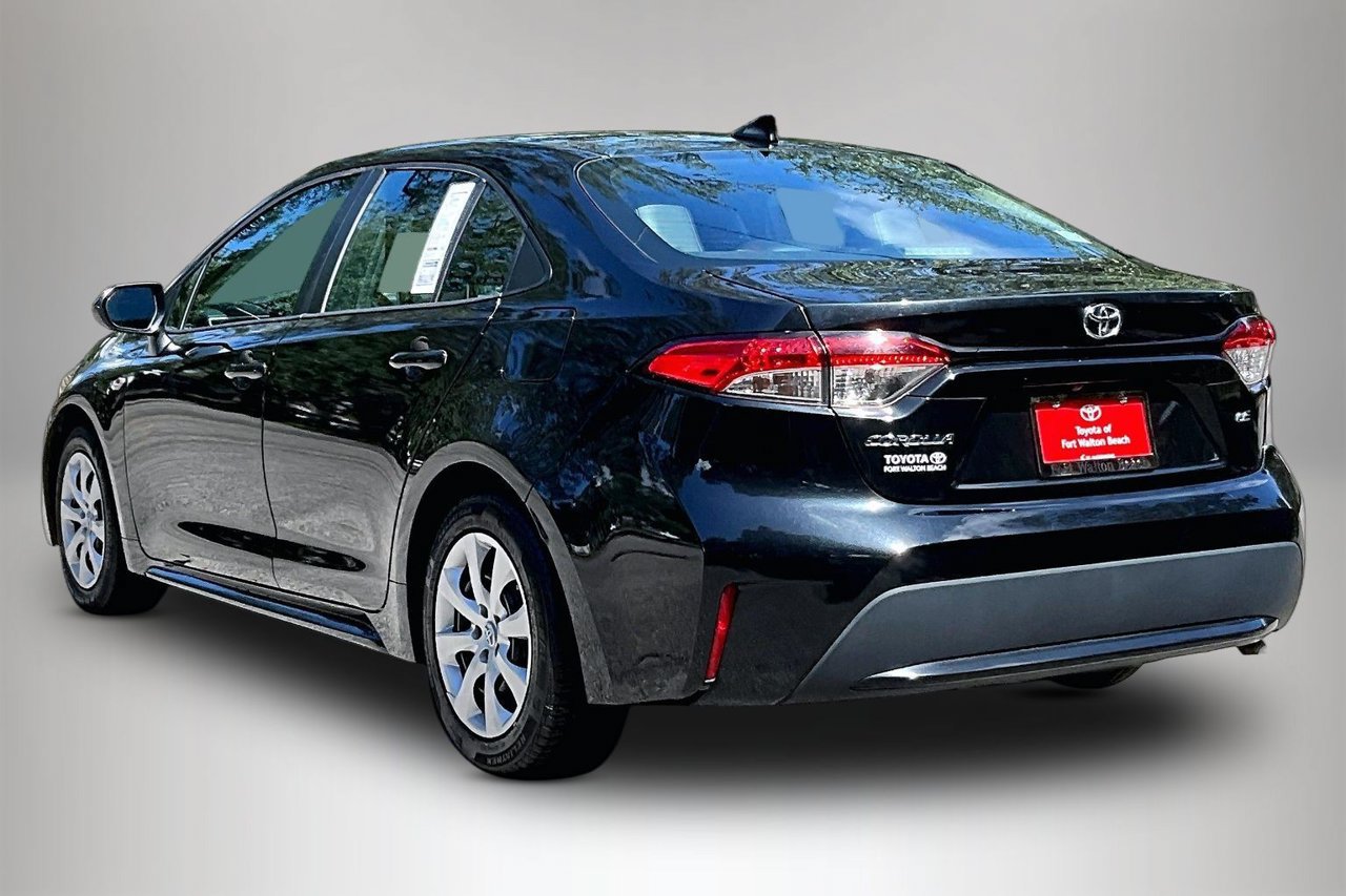 Used 2020 Toyota Corolla LE FWD image 4