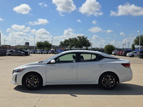 Used 2024 Nissan Sentra SV w/ All-Weather Package FWD image 7