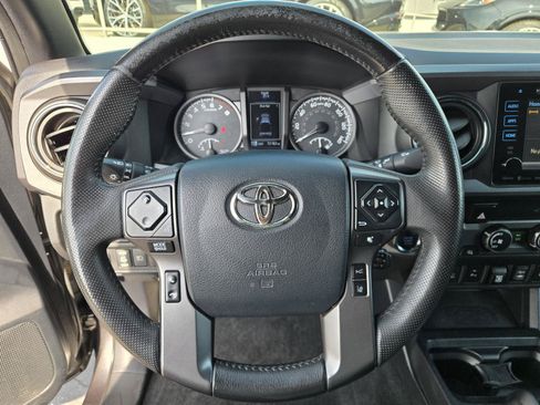 Used 2019 Toyota Tacoma TRD Off-Road w/ Technology Package RWD image 17