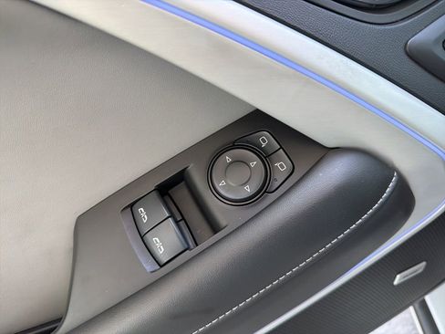 Used 2016 Chevrolet Camaro SS RWD image 7