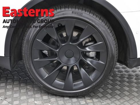 Used 2021 Tesla Model Y Long Range AWD/4WD image 27