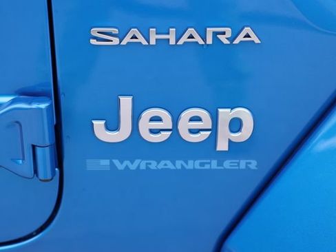 Used 2024 Jeep Wrangler Unlimited Sahara w/ Safety Group AWD/4WD image 47