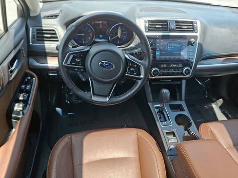 Used 2019 Subaru Outback 2.5i Touring AWD/4WD image 11