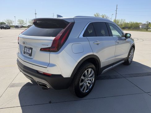 Used 2021 Cadillac XT4 Premium Luxury AWD/4WD image 8