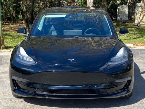 Used 2019 Tesla Model 3 Performance image 4