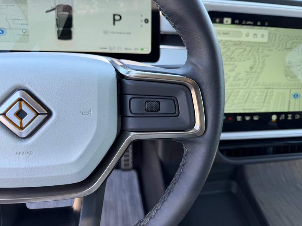 Used 2024 Rivian R1S Adventure Dual AWD/4WD image 18
