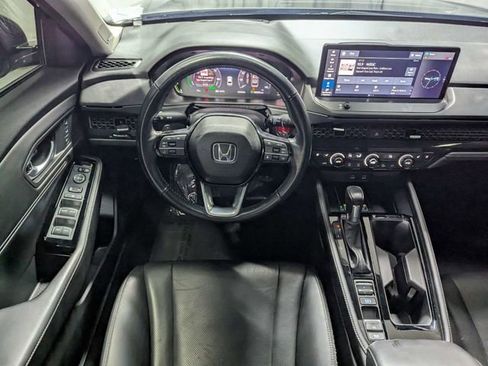 Used 2024 Honda Accord Touring image 7