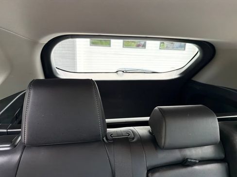 Used 2023 Toyota RAV4 XLE Premium AWD/4WD image 9