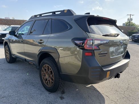 Used 2025 Subaru Outback Wilderness AWD/4WD image 5