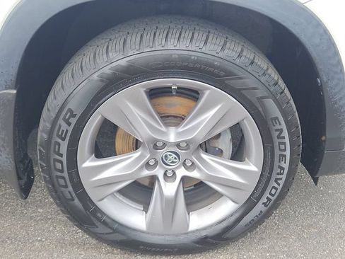 Used 2016 Toyota Highlander Limited AWD/4WD image 6