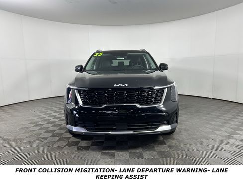 Used 2025 Kia Sorento S w/ Panoramic Sunroof Package image 2
