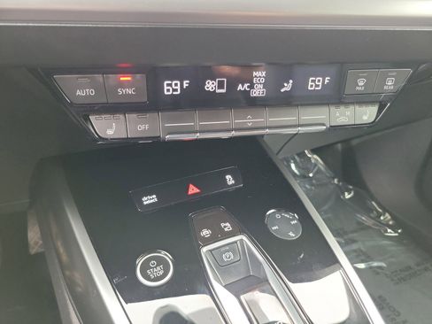 Used 2023 Audi Q4 e-tron Premium Plus w/ Premium Plus image 23