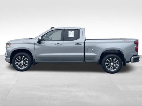 Used 2023 Chevrolet Silverado 1500 LT w/ Convenience Package II AWD/4WD image 7