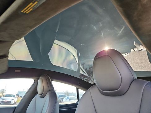 Used 2022 Tesla Model S image 15