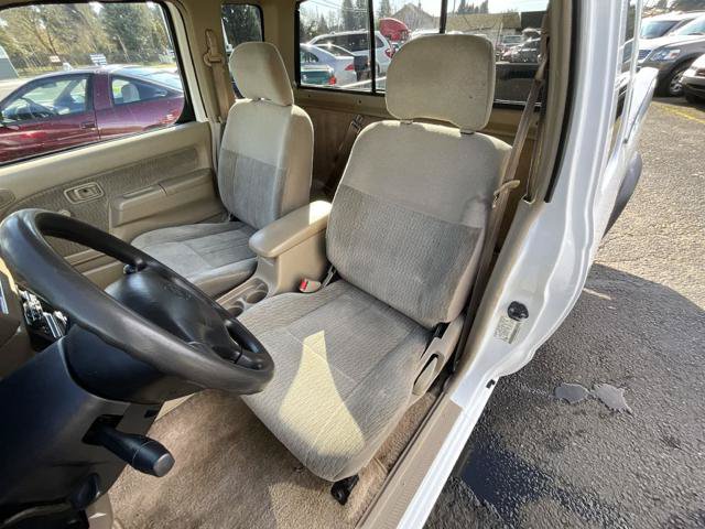 Used 1998 Nissan Frontier XE AWD/4WD image 9