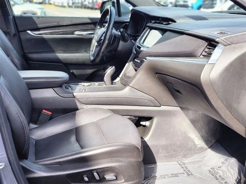 Certified 2021 Cadillac XT5 Premium Luxury image 9