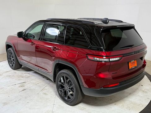 New 2025 Jeep Grand Cherokee Limited image 5