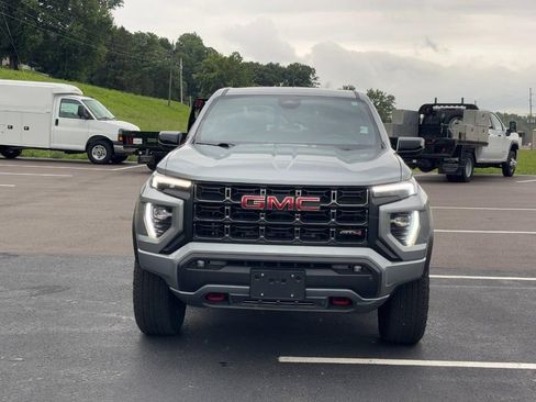 Used 2023 GMC Canyon AT4 w/ AT4 Premium Package AWD/4WD image 8
