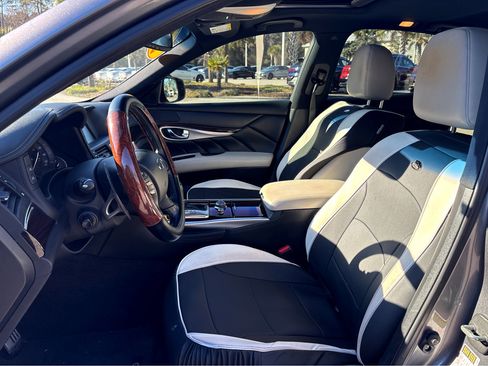 Used 2015 INFINITI Q70 3.7 w/ Sport Package image 21