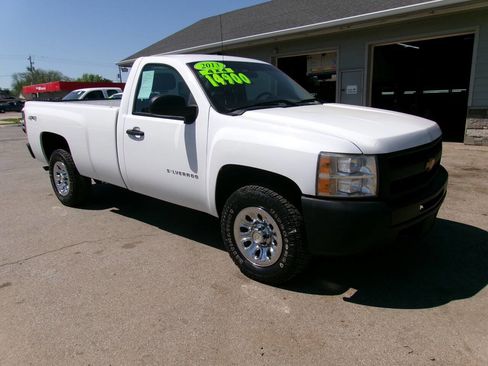 Used 2013 Chevrolet Silverado 1500 W/T AWD/4WD image 2