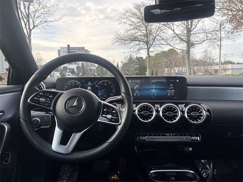 Used 2022 Mercedes-Benz A 220 image 25