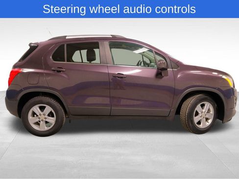 Used 2016 Chevrolet Trax LT w/ LT Sun and Sound Package image 9