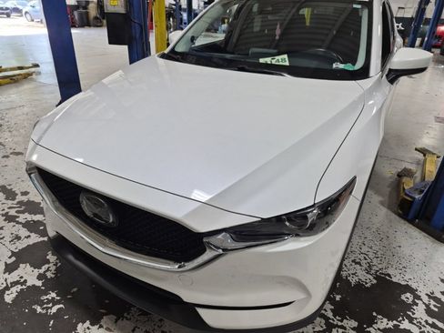 Used 2019 MAZDA CX-5 Touring FWD image 1