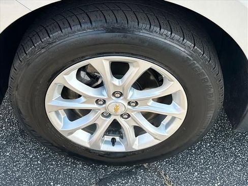 Used 2019 Chevrolet Equinox LT FWD image 36