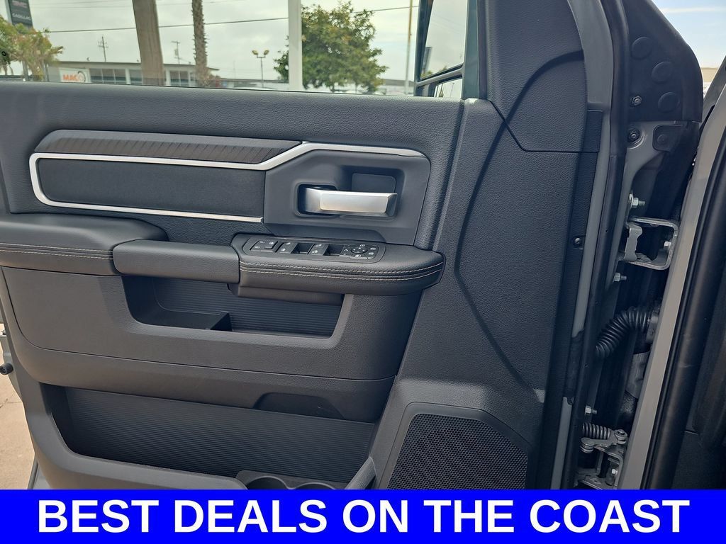 New 2027 RAM 3500 Big Horn AWD/4WD image 27