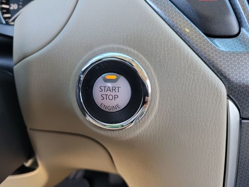 Used 2017 Nissan Pathfinder SL w/ SL Premium Package image 33