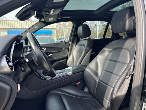 Used 2021 Mercedes-Benz GLC 300 4MATIC image 13