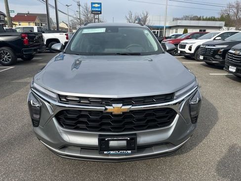 New 2026 Chevrolet Trax LT FWD image 8