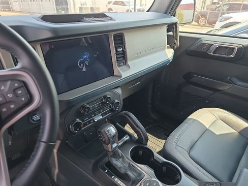 Certified 2024 Ford Bronco Outer Banks AWD/4WD image 5