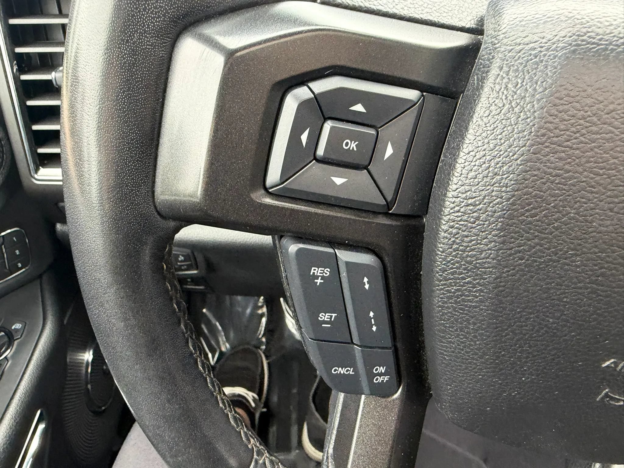 Used 2019 Ford Expedition Max Limited w/ Special Edition Package AWD/4WD image 18